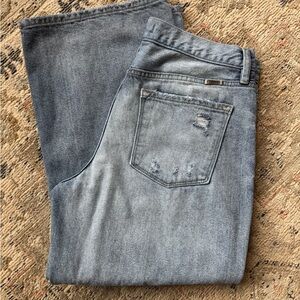 KanCan Light Wash Distressed Jeans